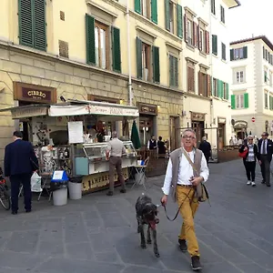https://le-rose-di-leonardo-antica-dimora.it-tuscanyhotel.com